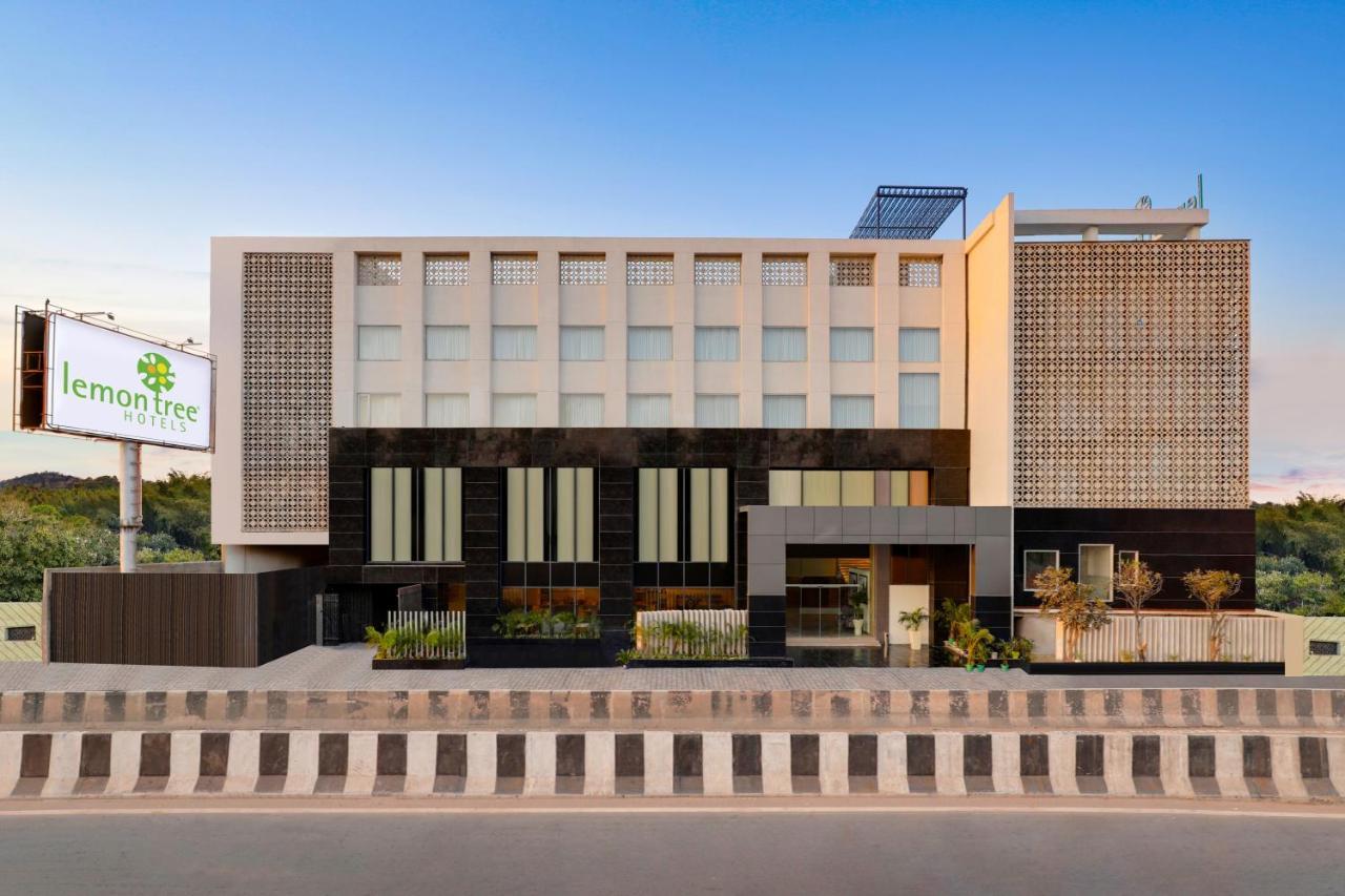 Lemon Tree Hotel Agra Shikohabad Bagian luar foto