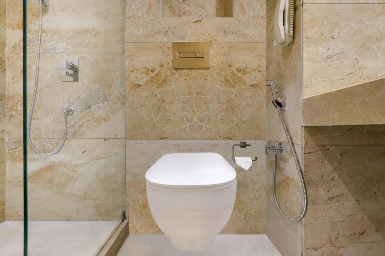 Lemon Tree Hotel Agra Shikohabad Bagian luar foto