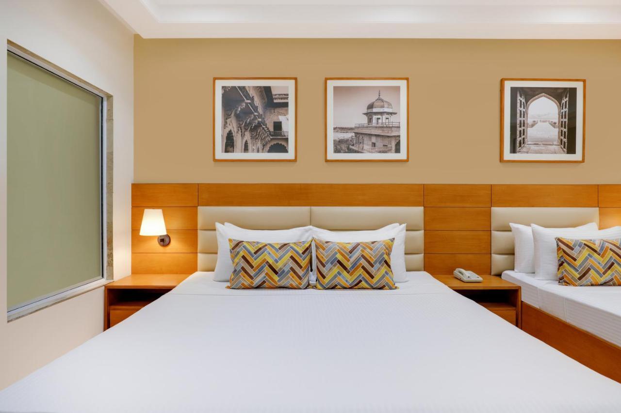 Lemon Tree Hotel Agra Shikohabad Bagian luar foto
